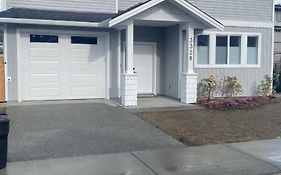 Adorable 1 Bedroom Suite- A Skip To Galloping Goose